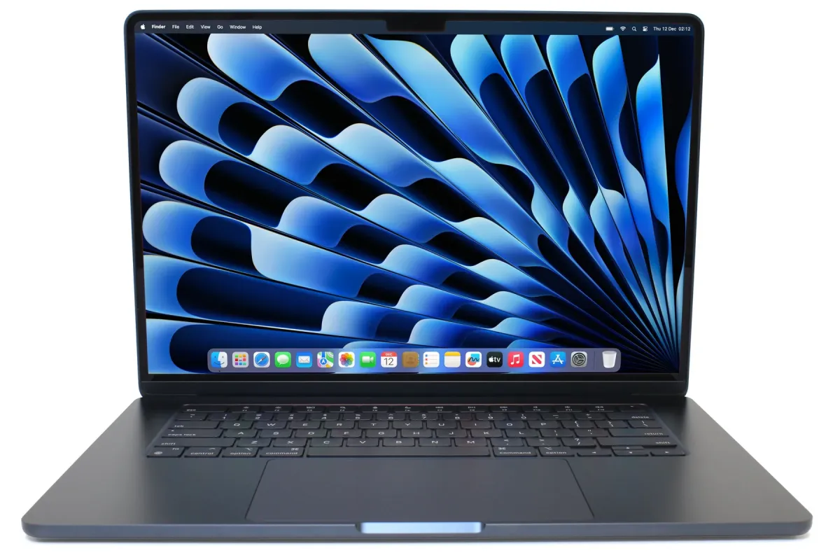 Apple MacBook Air 15 inch 2023 M2, Midnight