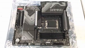 SALE OUT. Gigabyte Z790 GAMING X 1.0 M/B Processor family Intel Processor socket LGA1700 DDR5 DIMM Memory slots 4 Supported hard disk drive interfaces SATA, M.2 Number of SATA connectors 6 Chipset Intel Z790 Express ATX USED, REFURBISHED, WITHOUT ORIGINAL PACKAGING AND ACCESSORIES, ONLY BACKPANEL INCLUDED