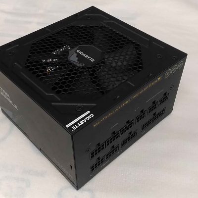 SALE OUT. Gigabyte PSU GP-UD1000GM 1000 W GOLD USED, REFURBISHED, MISSING MANUALS AND SOME CABLES (PCI-E, SATA, PERIPHERAL)