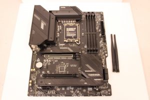 SALE OUT. MSI MAG B760 TOMAHAWK WIFI Processor family Intel Processor socket LGA1700 DDR5 Supported hard disk drive interfaces SATA, M.2 Number of SATA connectors 4 REFURBISHED, WITHOUT ORIGINAL PACKAGING AND MANUAL