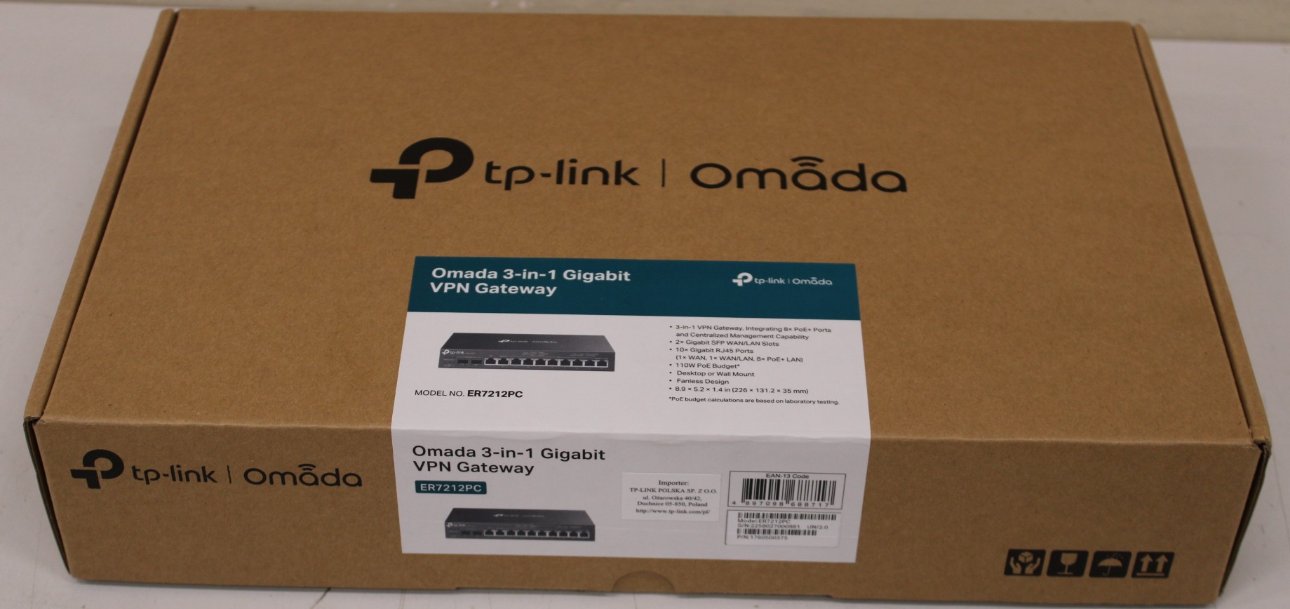 SALE OUT. TP-LINK Omada 3-in-1 Gigabit VPN Router ER7212PC 802.1q 10/100/1000 Mbit/s Ethernet LAN (RJ-45) ports 8 Mesh Support No MU-MiMO No No mobile broadband 24 month(s) USED, SCRATCHED ON BACK