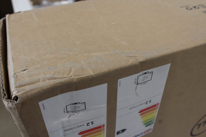 Dell P2425H 24 " IPS 16:9 100 Hz 8 ms 1920 x 1080 pixels 250 cd/m² HDMI ports quantity 1 Black Warranty 36 month(s) DAMAGED PACKAGING, MISSING INNER PACKAGING, SCRATCHED SCREEN - Image 4