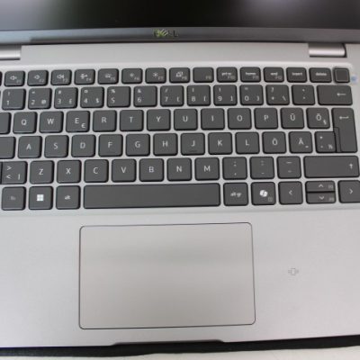 SALE OUT. Dell Latitude 5450 14 " IPS FHD 1920 x 1080 pixels 60 Hz Intel Core Ultra 7 165H 16 GB DDR5 Solid-state drive capacity 512 GB Intel Arc Graphics Windows 11 Pro 802.11ax Bluetooth version 5.3 Keyboard language Estonian Keyboard backlit Warranty 34 month(s) Battery warranty 12 month(s) SCRATCH ON TOP COVER