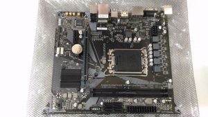 SALE OUT. Gigabyte H610M S2H V2 1.0 Processor family Intel Processor socket LGA1700 DDR5 DIMM Supported hard disk drive interfaces M.2, SATA Number of SATA connectors 4 REFURBISHED, WITHOUT ORIGINAL PACKAGING AND ACCESSORIES, ONLY BACK PANEL INCLUDED
