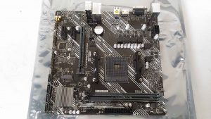 SALE OUT. Asus PRIME A520M-K Processor family AMD Processor socket AM4 DDR4 Memory slots 2 Supported hard disk drive interfaces M.2, SATA Number of SATA connectors 4 Chipset AMD A Micro ATX WITHOUT ORIGINAL PACKAGING,MANUALS, ONLY BACK PANEL INCLUDED