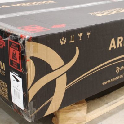SALE OUT. Arozzi Gaming Desk Arena Medium Pure Black DAMAGED PACKAGING AND LAMINATE. SCRATCHED PARTS AND TABLE TOP. 24 month(s)